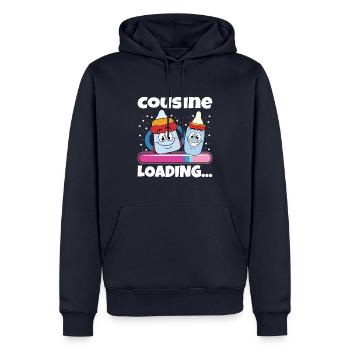 Cousine werden Cousine 2024 - Männer Premium Bio Hoodie - Navy - Vorne - Nico (187cm)