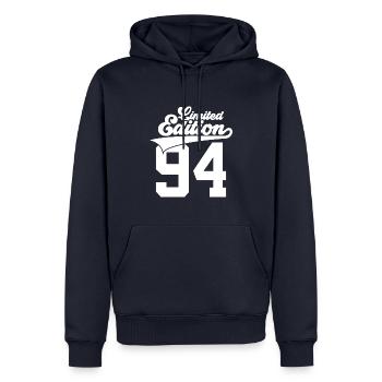 32E ANNIVERSAIRE ÉDITION LIMITÉE 1994 - Sweat à capuche Premium bio Homme - bleu marine - Devant - Nico (187cm)