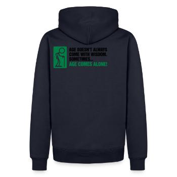 Avec l âge vient la plupart du temps seul l' - Sweat à capuche Premium bio Homme - bleu marine - Dos - Nico (187cm)