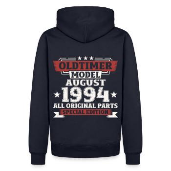 30. Geburtstag Oldtimer August 1994 Jahrgang - Männer Premium Bio Hoodie - Navy - Hinten - Nico (187cm)