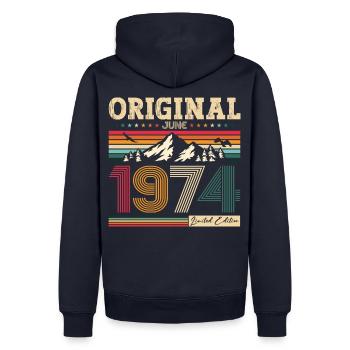 50e anniversaire Original juin 1974 Né en 1974 - Sweat à capuche Premium bio Homme - bleu marine - Dos - Nico (187cm)