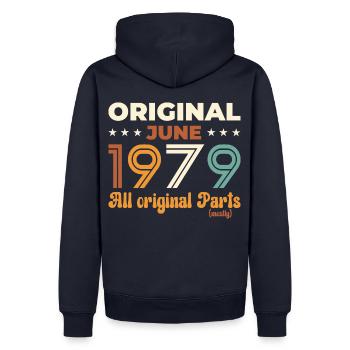 Original Juin 1979 Millésime 1979 Anniversaire 1979 - Sweat à capuche Premium bio Homme - bleu marine - Dos - Nico (187cm)
