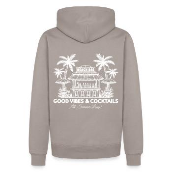 Bar de plage - Ambiance estivale et cocktails - Sweat à capuche Premium bio Homme - taupe - Dos - Nico (187cm)