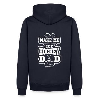 Ice Hockey Dad Voice - Männer Premium Bio Hoodie - Navy - Hinten - Nico (187cm)