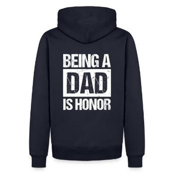 Être père est un honneur - Sweat à capuche Premium bio Homme - bleu marine - Dos - Nico (187cm)