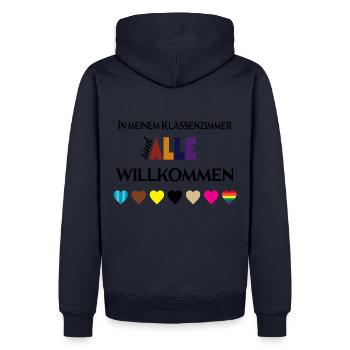 In meiner Klassenzimmer sind alle willkommen ❤️ - Männer Premium Bio Hoodie - Navy - Hinten - Nico (187cm)