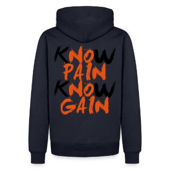 No Pain No Gain - Männer Premium Bio Hoodie - Navy - Hinten - Nico (187cm)