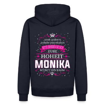 Eure Hoheit Monika betritt den Raum - Männer Premium Bio Hoodie - Navy - Hinten - Nico (187cm)