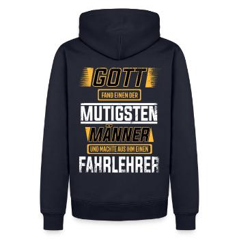 Fahrlehrer, einer der mutigsten Männer der Welt - Männer Premium Bio Hoodie - Navy - Hinten - Nico (187cm)