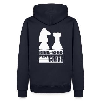 Cool Kids Play Chess Cadeau d'échecs pour enfants - Sweat à capuche Premium bio Homme - bleu marine - Dos - Nico (187cm)