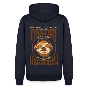 Faultier Lifestyle, Abhängen - Männer Premium Bio Hoodie - Navy - Hinten - Nico (187cm)