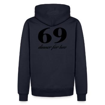69 dinner for two - Sweat à capuche Premium bio Homme - bleu marine - Dos - Nico (187cm)