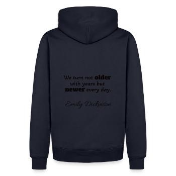 Citation positive Emily Dickinson - Sweat à capuche Premium bio Homme - bleu marine - Dos - Nico (187cm)