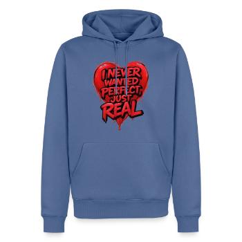 Ich wollte nie Perfektion, einfach Realität - Männer Premium Bio Hoodie - Taubenblau - Vorne - Nico (187cm)