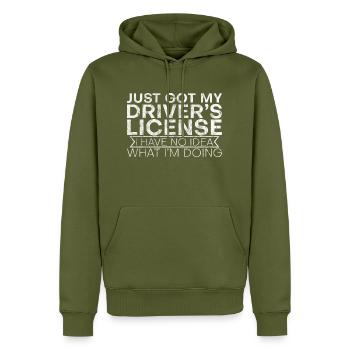 Je viens d’obtenir mon permis de conduire 3 - Sweat à capuche Premium bio Homme - kaki - Devant - Nico (187cm)