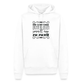 Die schönsten Erinnerungen sammelt man zu zweit - Männer Premium Bio Hoodie - Weiß - Vorne - Nico (187cm)