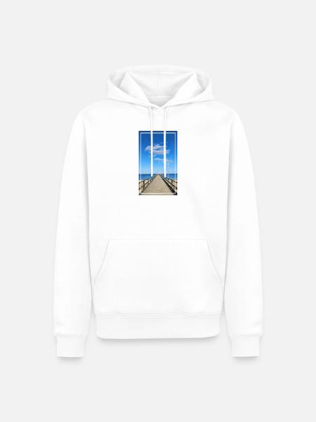 Fotokunst „Holzbrücke Bansin“ Tagsüber - Männer Premium Bio Hoodie - Weiß