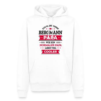 BERGMANN PAPA - COOLER ALS NORMAL, VATERTAG, HELD - Männer Premium Bio Hoodie - Weiß - Vorne - Nico (187cm)