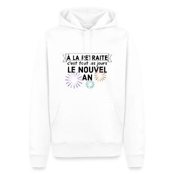 À la retraite c'est tout les jours le nouvel an. - Sweat à capuche Premium bio Homme - blanc - Devant - Nico (187cm)
