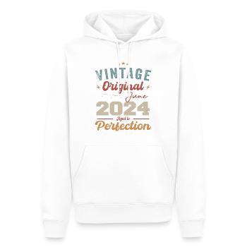 Juin 2024 Vieilli à la perfection Millésime juin 2024 - Sweat à capuche Premium bio Homme - blanc - Devant - Nico (187cm)