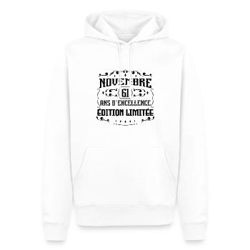Novembre 61 Ans d'excellence Anniversaire - Sweat à capuche Premium bio Homme - blanc - Devant - Nico (187cm)