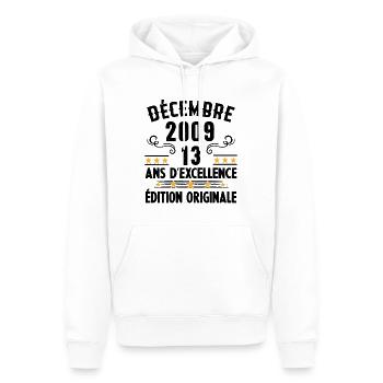 Cadeau Anniversaire Vintage 13 Ans Décembre 2009 - Sweat à capuche Premium bio Homme - blanc - Devant - Nico (187cm)