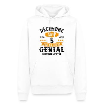 5 Ans Anniversaire Vintage En Décembre 2017 - Sweat à capuche Premium bio Homme - blanc - Devant - Nico (187cm)