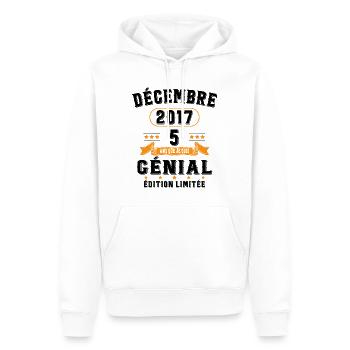 5 Ans Anniversaire Vintage Né(e) en Décembre 2017 - Sweat à capuche Premium bio Homme - blanc - Devant - Nico (187cm)