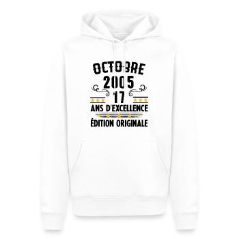17 Ans Anniversaire Vintage Né(e) en Octobre 2005 - Sweat à capuche Premium bio Homme - blanc - Devant - Nico (187cm)