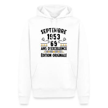 69 Ans Anniversaire Vintage Né(e) Septembre 1953 - Sweat à capuche Premium bio Homme - blanc - Devant - Nico (187cm)