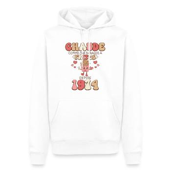 Baraque À Frites 1974 Femme Anniversaire 50 Ans - Sweat à capuche Premium bio Homme - blanc - Devant - Nico (187cm)