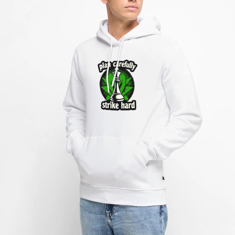 Schach plan carefully strike hard Männer Premium Bio Hoodie