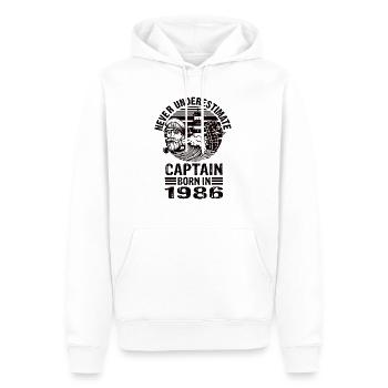 Never Underestimate Captain born in 1986 - Männer Premium Bio Hoodie - Weiß - Vorne - Nico (187cm)