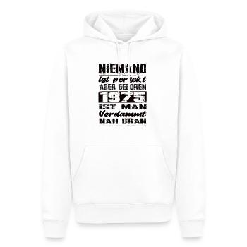 Niemand Is Perfekt Aber geboren 1975 Geburtstag - Männer Premium Bio Hoodie - Weiß - Vorne - Nico (187cm)