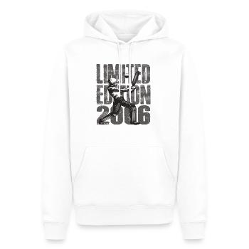 Limited Edition 2006 Limited Edition Cricket - Männer Premium Bio Hoodie - Weiß - Vorne - Nico (187cm)