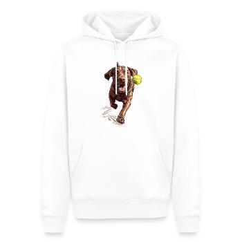 Brauner Labrador jagt einen Ball - Männer Premium Bio Hoodie - Weiß - Vorne - Nico (187cm)