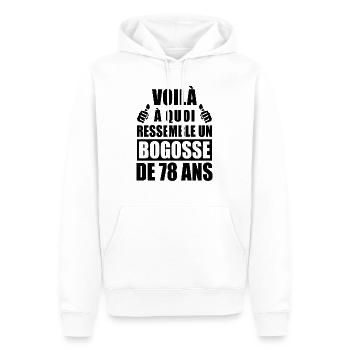 bogosse de 78 ans / humour anniversaire 78 ans - Sweat à capuche Premium bio Homme - blanc - Devant - Nico (187cm)