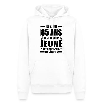 j ai que 85 ans / humour anniversaire 85 ans - Sweat à capuche Premium bio Homme - blanc - Devant - Nico (187cm)
