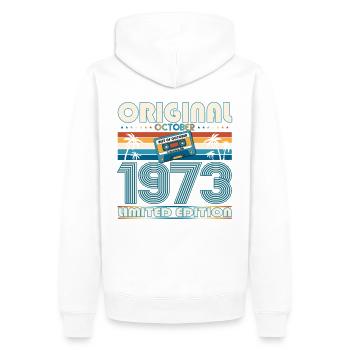 50th Birthday Retro Cassette Best of Octobre 1973 - Sweat à capuche Premium bio Homme - blanc - Dos - Nico (187cm)