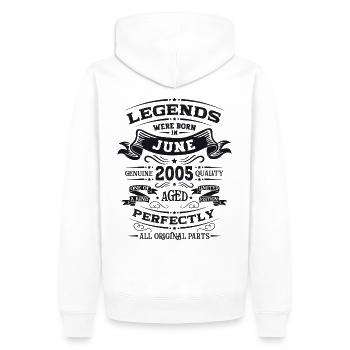 19. Geburtstag Legendär Juni 2005 Jahrgang 2005 - Männer Premium Bio Hoodie - Weiß - Hinten - Nico (187cm)