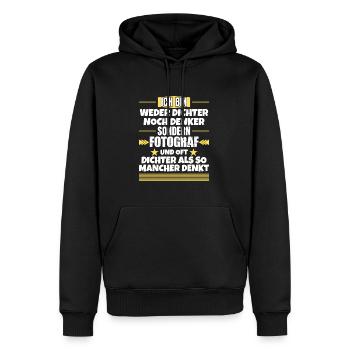 Weder Dichter noch Denker, sondern Fotograf - Männer Premium Bio Hoodie - Schwarz - Vorne - Nico (187cm)