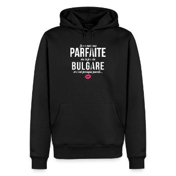 Je Ne Suis Pas Parfaite Mais Je Suis Bulgare Et... - Sweat à capuche Premium bio Homme - noir - Devant - Nico (187cm)
