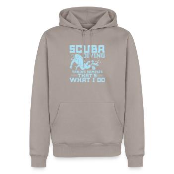 Scuba Diving & Taking Samples Ocean Student - Männer Premium Bio Hoodie - Taupe - Vorne - Nico (187cm)