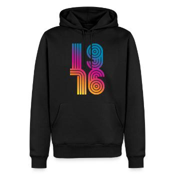 Vintage 1976 - Männer Premium Bio Hoodie - Schwarz - Vorne - Nico (187cm)