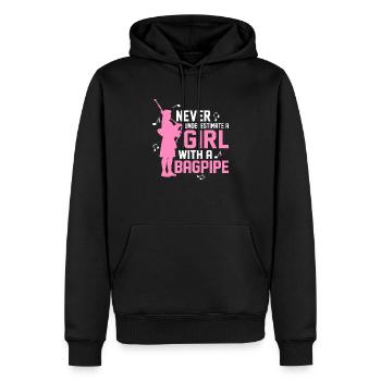 Never Underestimate A Girl With A Bagpipe Bagpiper - Männer Premium Bio Hoodie - Schwarz - Vorne - Nico (187cm)