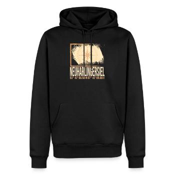 Neuharlingersiel Koordinaten - Männer Premium Bio Hoodie - Schwarz - Vorne - Nico (187cm)