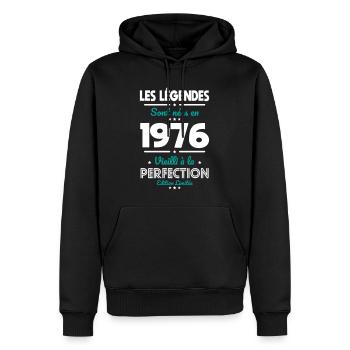 1976 – Legends – Perfekt gereift - Männer Premium Bio Hoodie - Schwarz - Vorne - Nico (187cm)