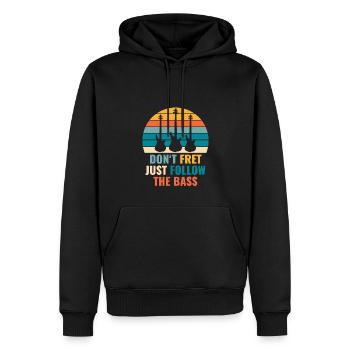 Funny DON'T FRET JUST FOLLOW THE BASS PLAYER - Männer Premium Bio Hoodie - Schwarz - Vorne - Nico (187cm)