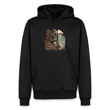 Wanderer sitzt am Berg genießt Ausblick mit Bier - Männer Premium Bio Hoodie - Schwarz - Vorne - Nico (187cm)