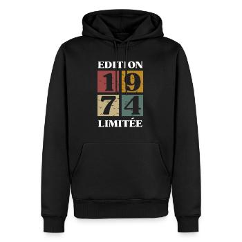 Edition limitée 1974 - 49e anniversaire - Sweat à capuche Premium bio Homme - noir - Devant - Nico (187cm)